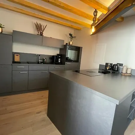 Mya Lenas Apartment Irrel